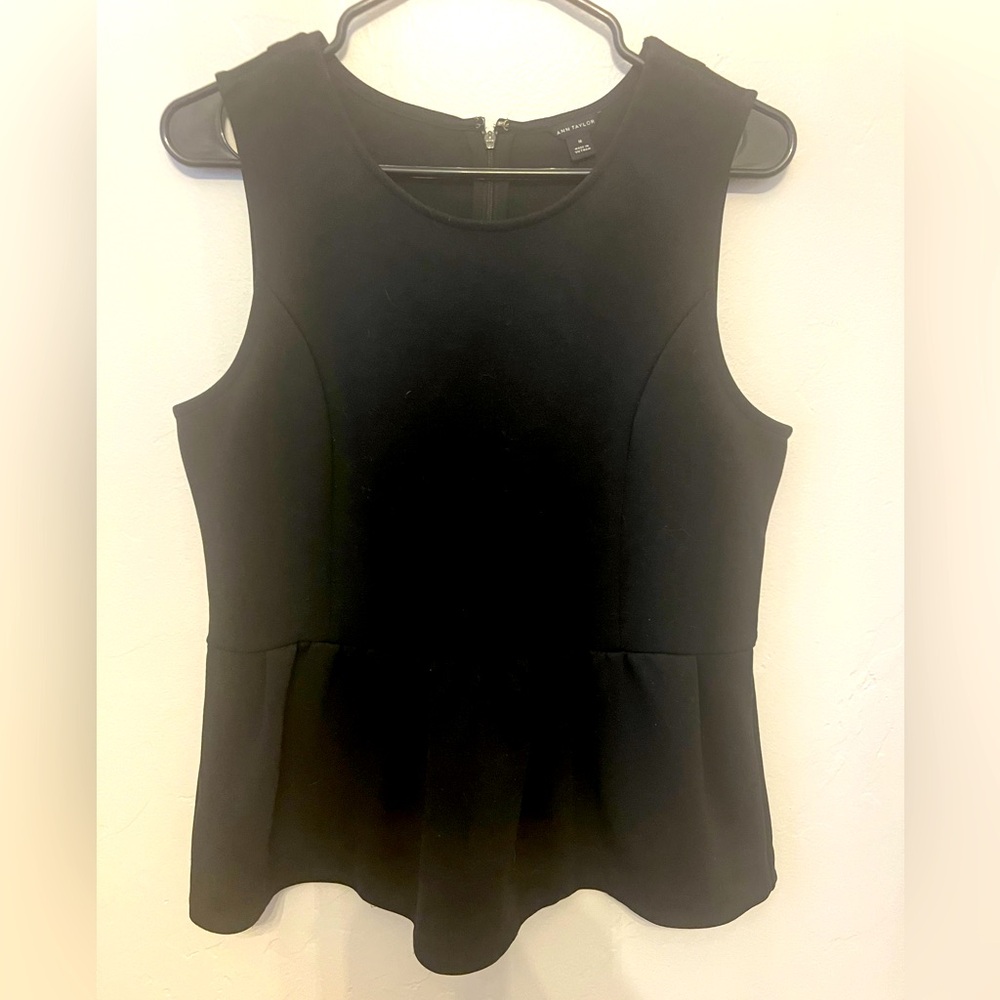 EUC Ann Taylor Peplum Top